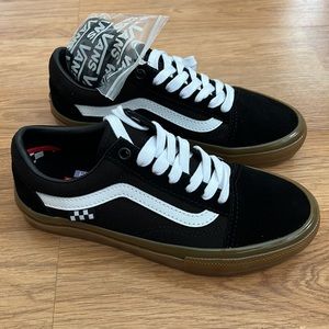 Brand new vans - old skool